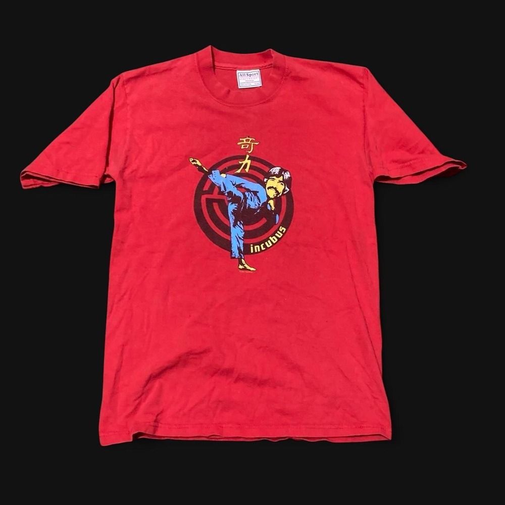 Vintage 2001 Incubus "Karate Chuck" red graphic tee all sport S/16